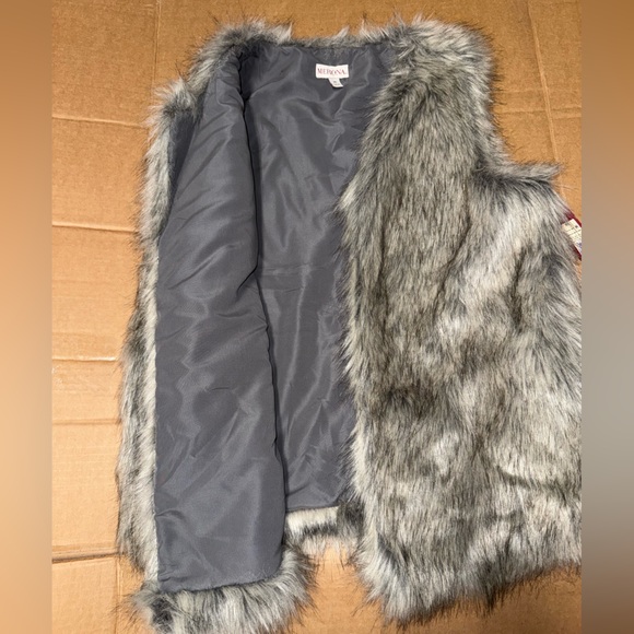 Fur vest - Picture 2 of 3